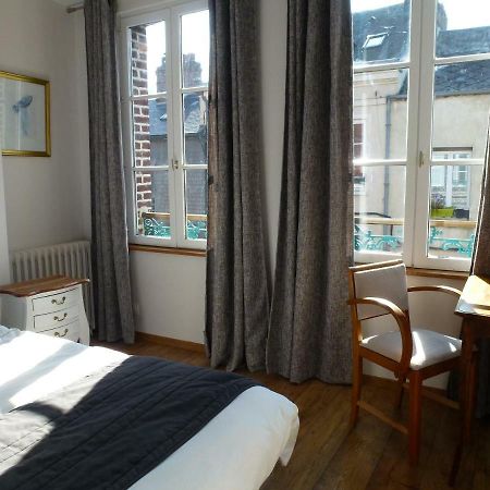 Appartamento Le Charme à la Française Honfleur Esterno foto