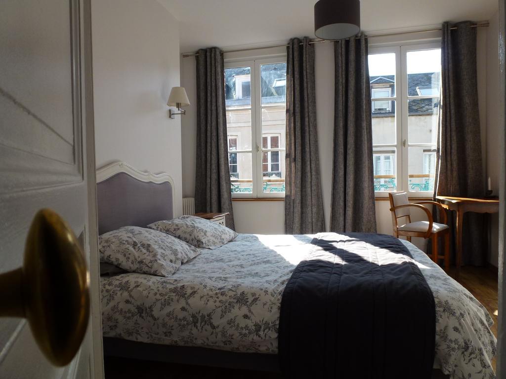 Appartamento Le Charme à la Française Honfleur Esterno foto